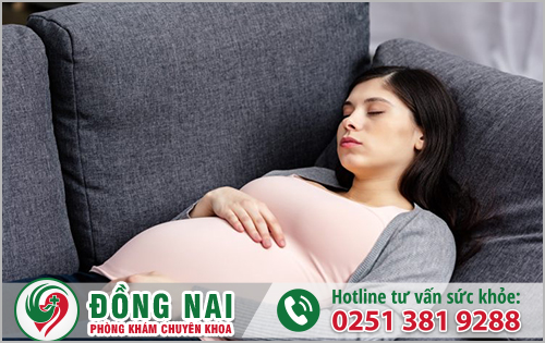  Nằm ngửa khi ngủ có thể tạo áp lực lên mạch máu