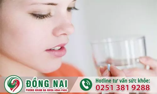 Bị viêm họng uống thuốc gì, có nên tự điều trị tại nhà không?